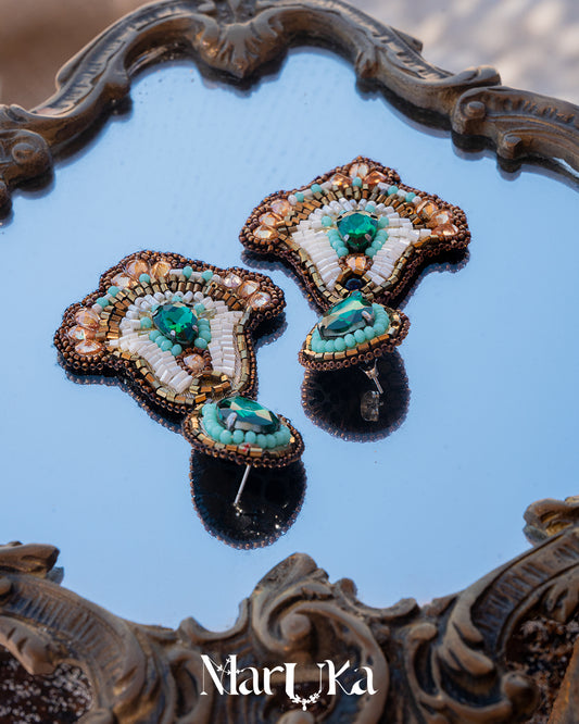 Emerald green dazzling drops earrings