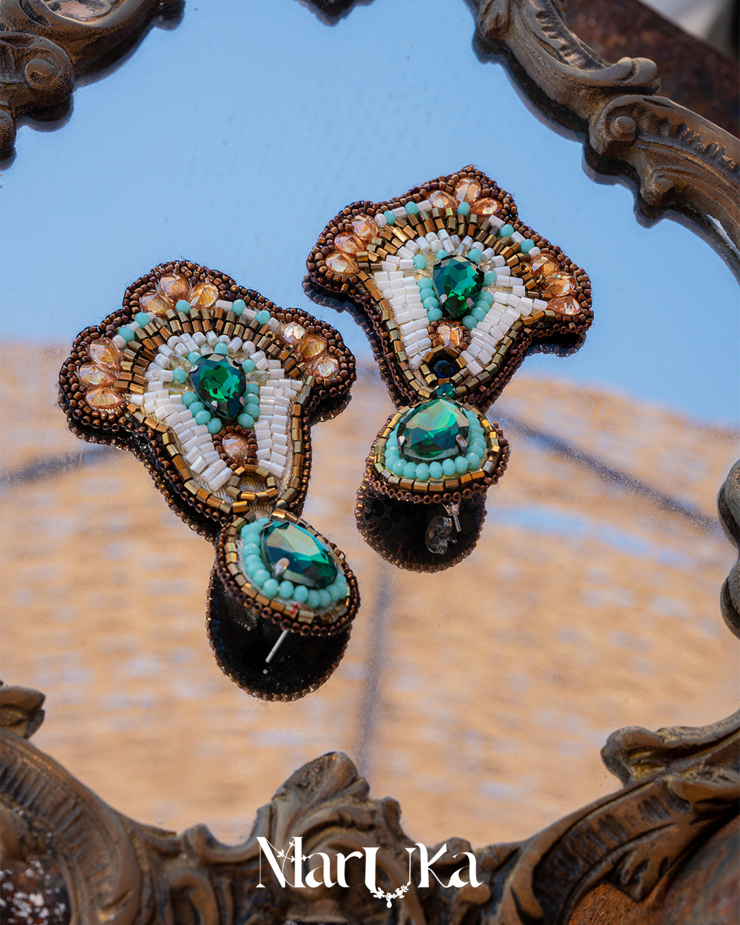 Cleos' earrings
