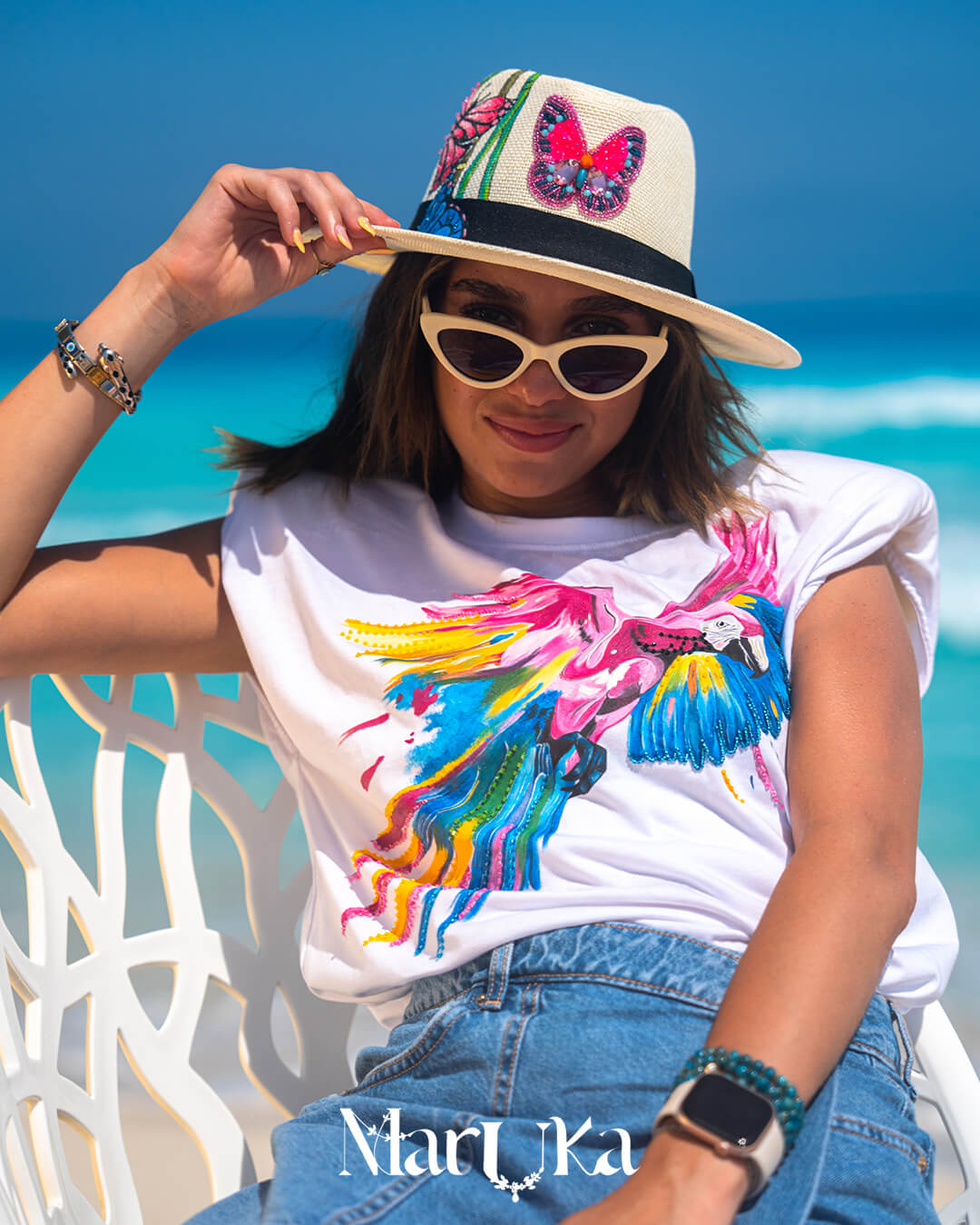 Parrot tee